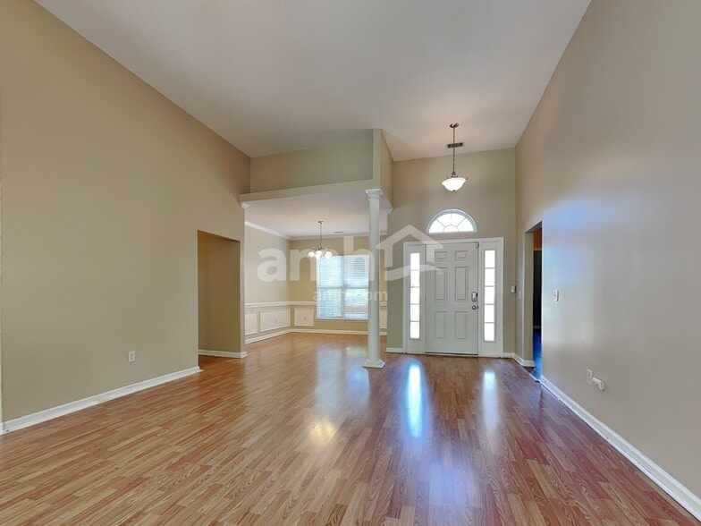 Building Photo - 171 Arbor Village Dr