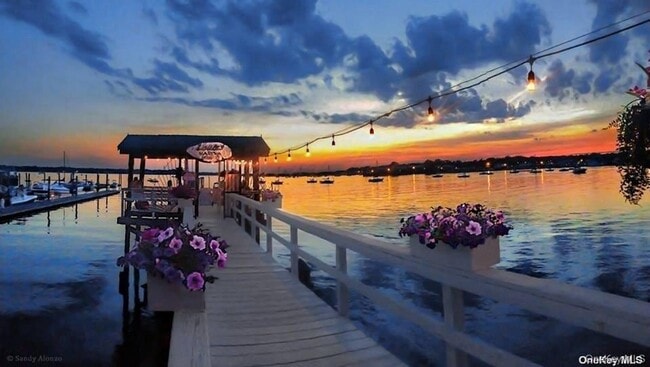 Building Photo - 5 Carlton Ave