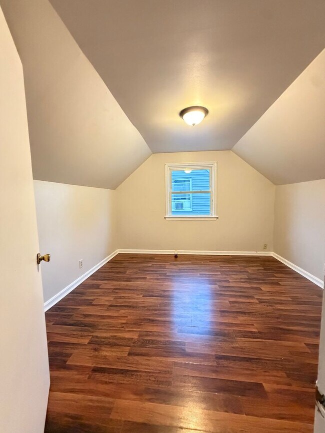 Building Photo - 5503 Allanwood Rd