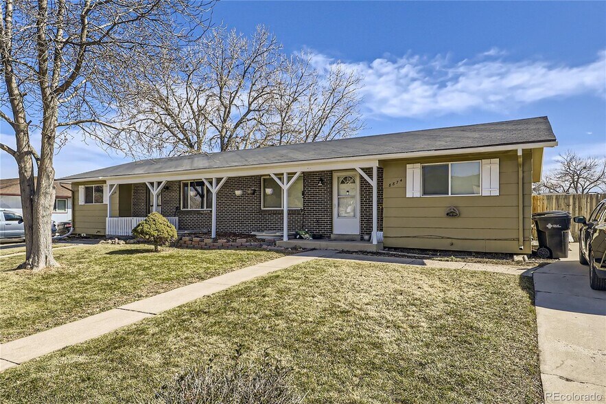 Primary Photo - 8876 Lipan St