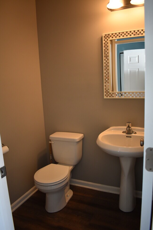 Building Photo - 5294 Platinum Dr