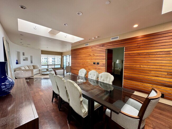 Building Photo - 140 Ocean Park Blvd