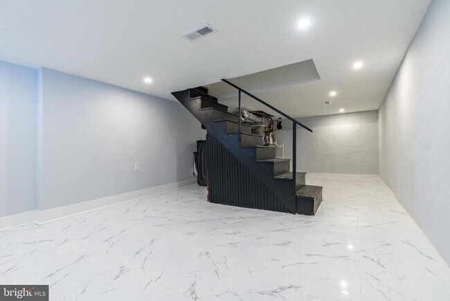 Building Photo - 3120 Tilton St