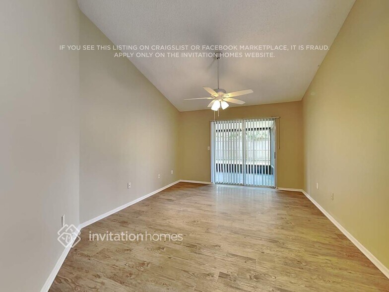 Building Photo - 12921 Longcrest Dr