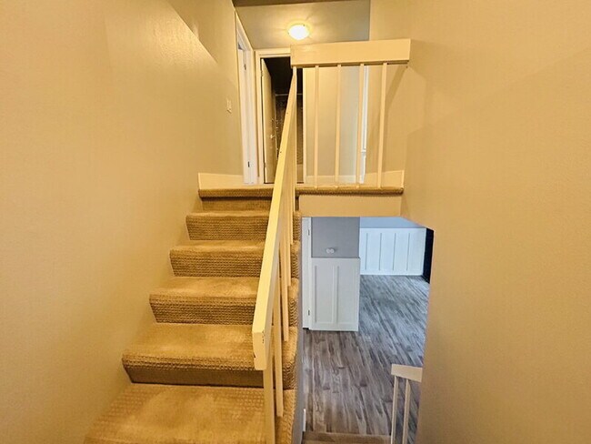 Building Photo - 134 Hartnell Pl