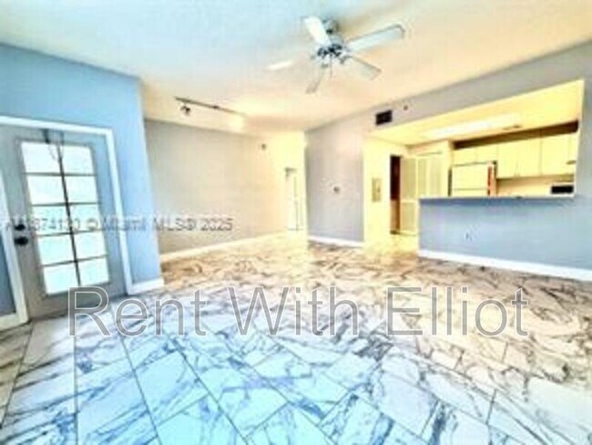 Building Photo - 2015 SE 10th Ave