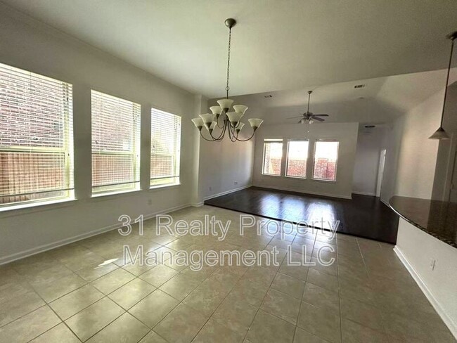 Building Photo - 1134 Alpine Dr