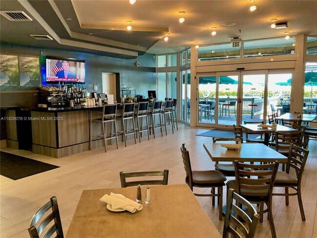 Building Photo - 16400 Collins Ave