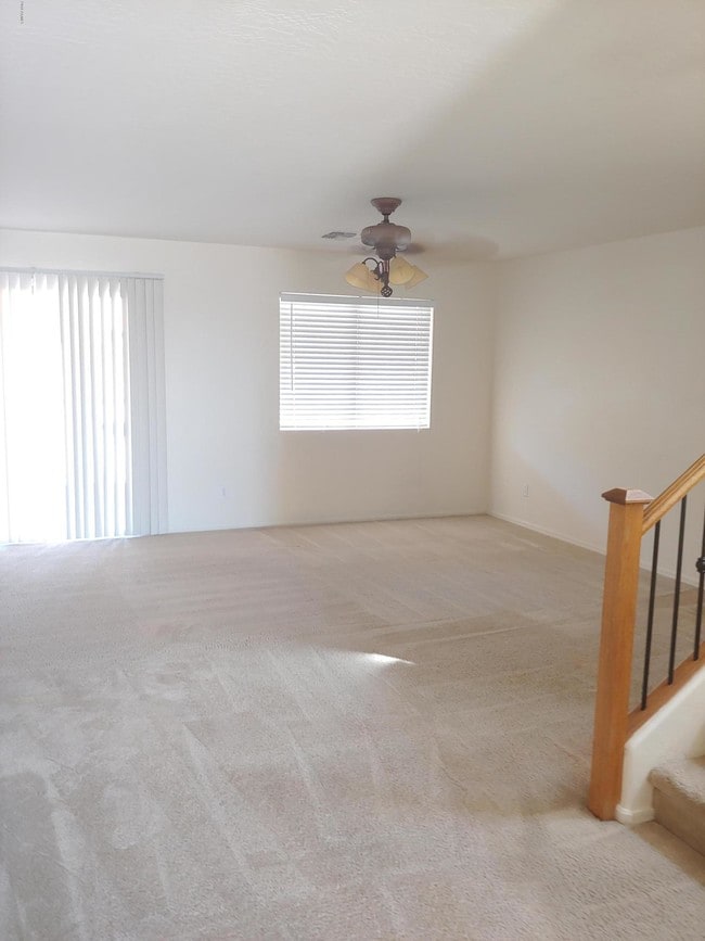 Building Photo - 4813 N 112th Glen