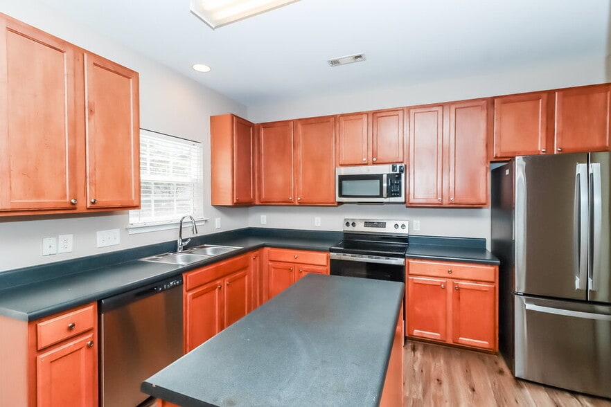 Building Photo - 1316 Kersey Glen Ln