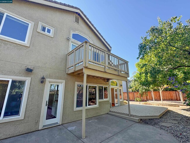 Building Photo - 115 Bermuda Ct