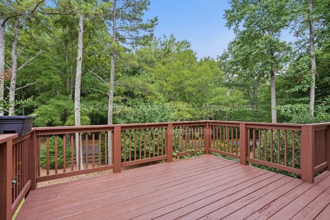 Building Photo - 6725 Ridgefield Dr