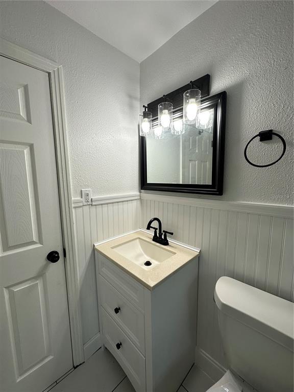 Building Photo - 4713 Thorpe Ave