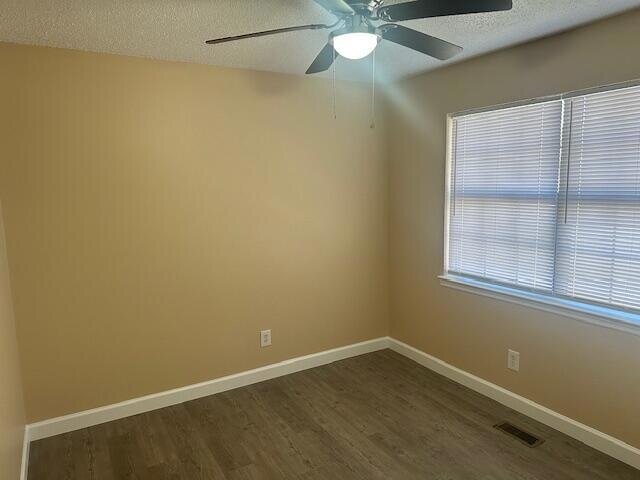 Building Photo - 3420 Westside Dr NW