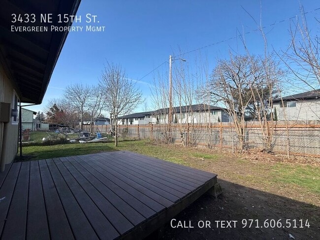 Building Photo - 3433 NE 15th St