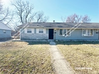 Building Photo - Charming Lawrence Township Duplex!