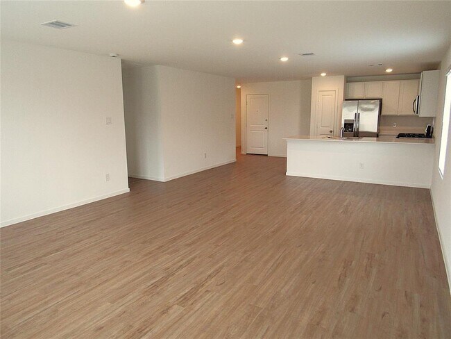 Building Photo - 5202 Sunvalley Bend Dr