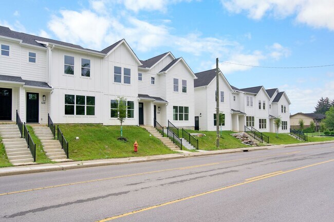 Primary Photo - 520 Paragon Mills Rd