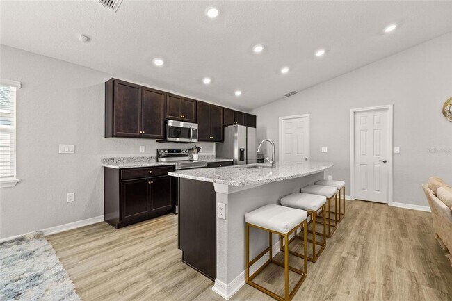 Building Photo - 1750 Daystar Dr