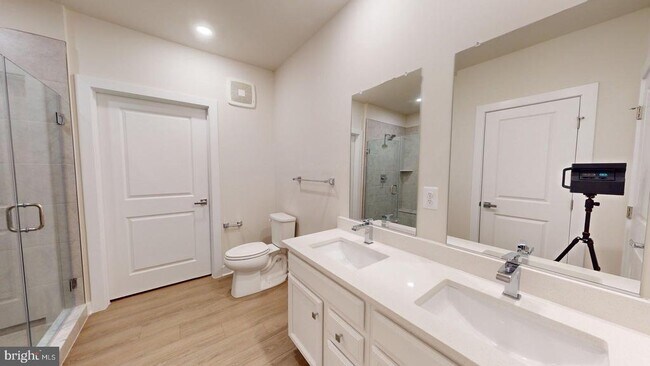 Building Photo - 12850 Mosaic Pk Wy
