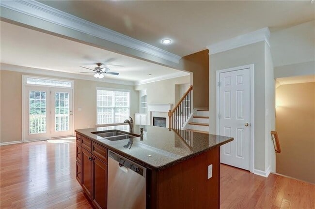 Building Photo - 11030 Brunson Dr