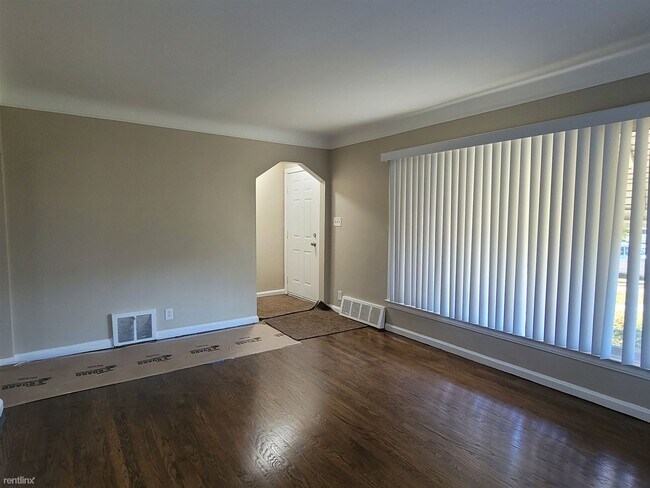 Building Photo - 3 br, 1 bath House - 2721 N Connecticut Ave