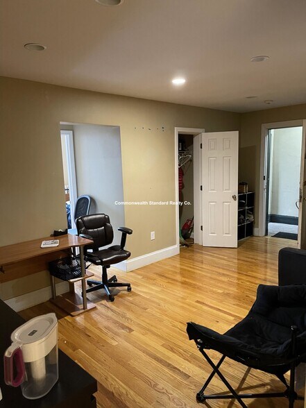 Building Photo - 76-78 Egmont St. Unit 5