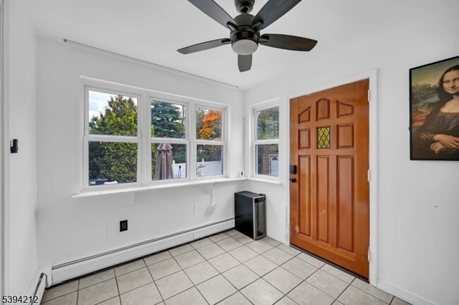 Building Photo - 328 Minute Arms Rd