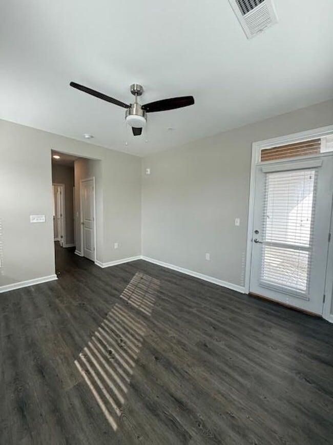 Building Photo - Discover Exceptional Apartment Living