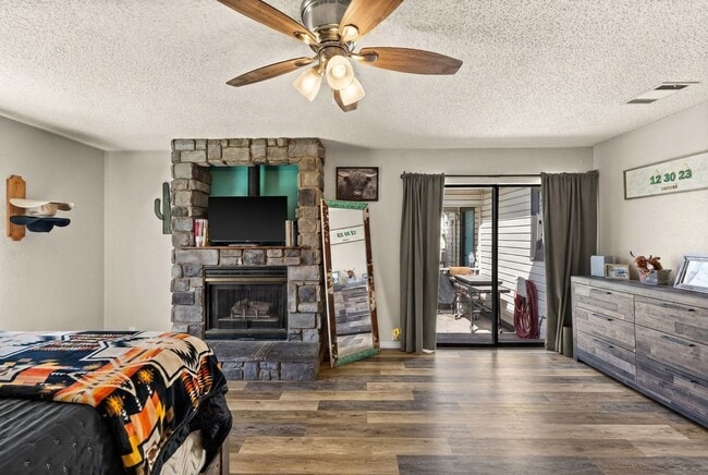 Building Photo - AVAILABLE BEGGINING OF JUNE ; APPLY ON OUR WEBSITE TODAY!!!