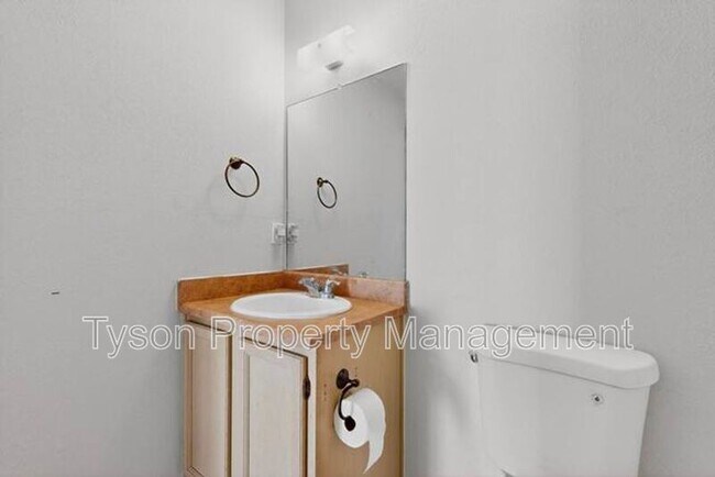 Building Photo - 11015 Connemara Dr SW