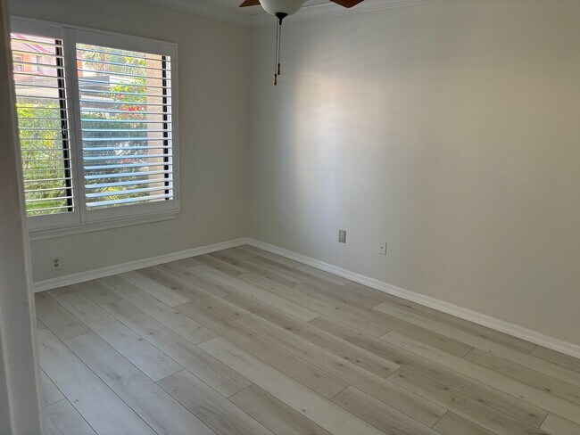 Building Photo - Beautiful 2 story townhouse in Cypress Club