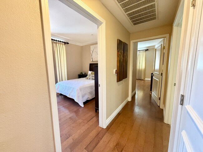 Building Photo - Live the Las Vegas Lifestyle in a Gated, A...