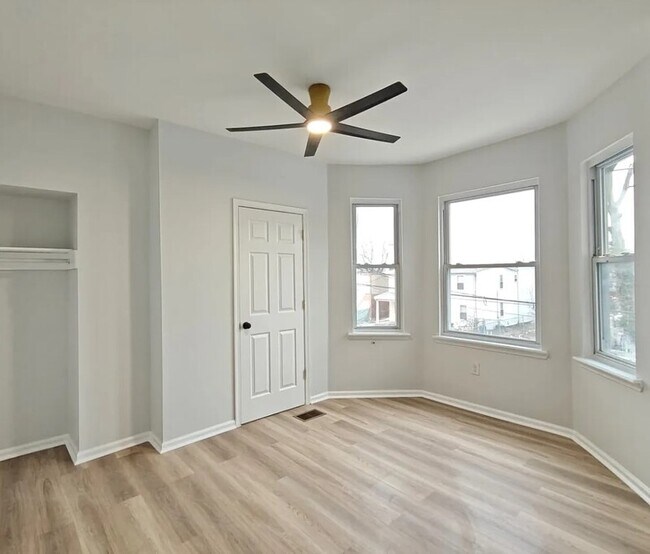 Building Photo - 5415 Media St