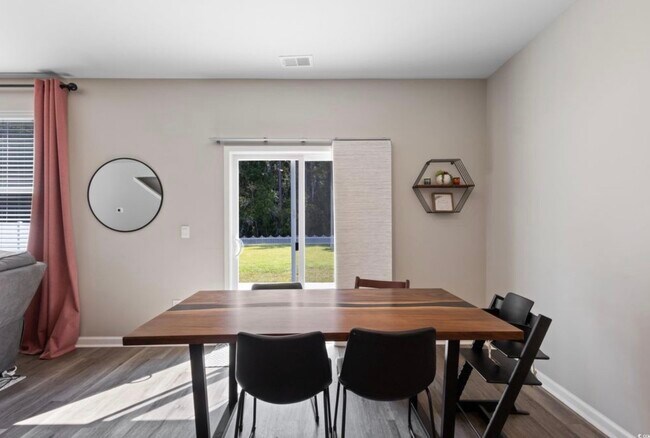 Building Photo - 124 Cassina Dr