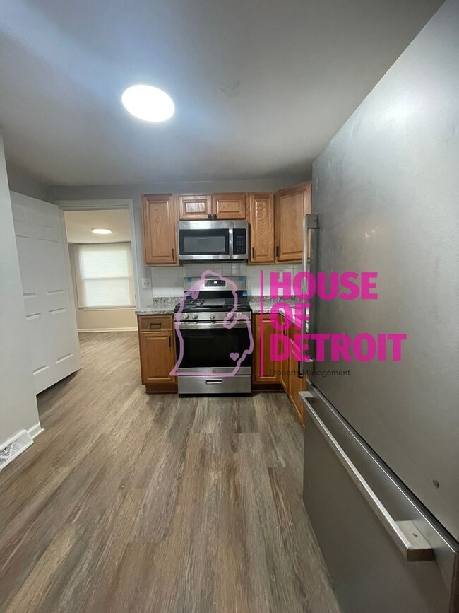 Building Photo - 3 BEDROOM 1 BATH SINGLE FAMILY HOME~ WARREN