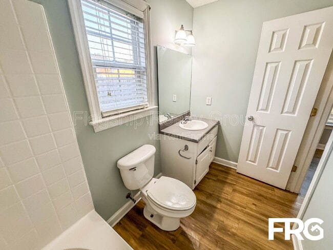 Building Photo - 1145 Nicklaus Dr