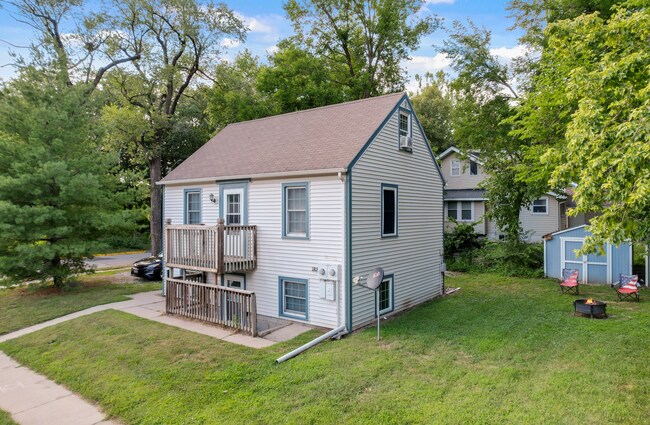 Building Photo - 102/104 Riverside