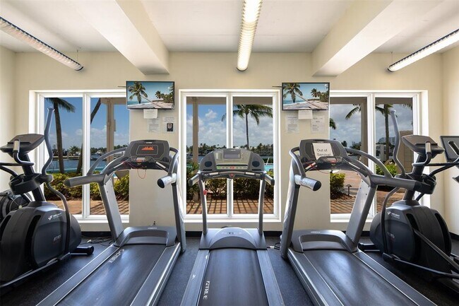 Building Photo - 1 Las Olas Cir