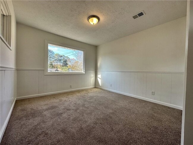 Building Photo - 503 Concord Woods Dr SE