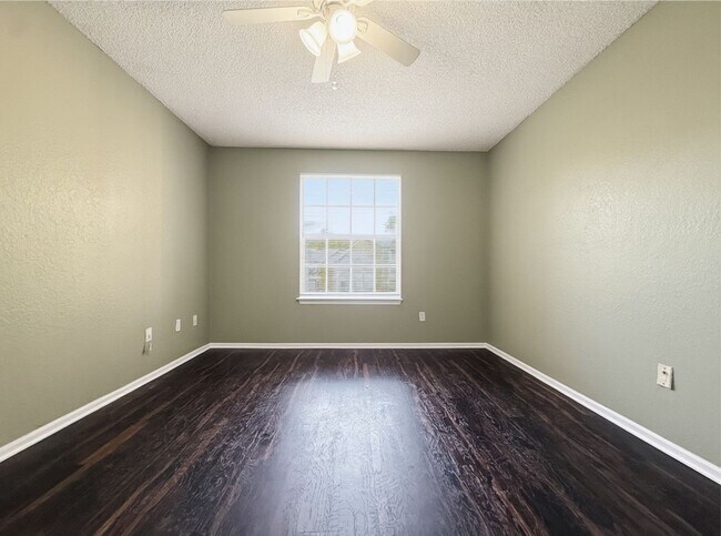 Building Photo - 2/2 Remodeled Condominium In Park Central, Millenia