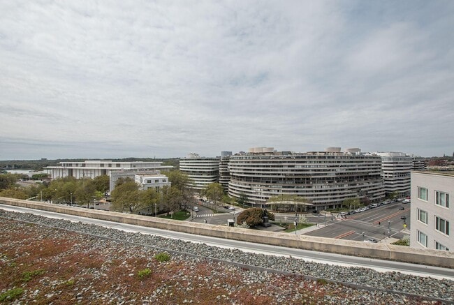 Building Photo - 2475 Virginia Ave NW