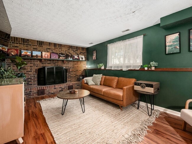 Building Photo - 8346 Seabright Dr