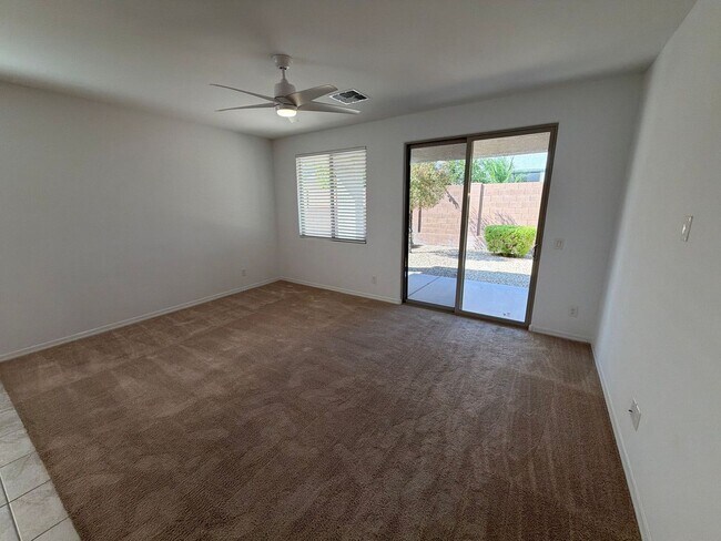 Building Photo - 14418 W Cottontail Ln