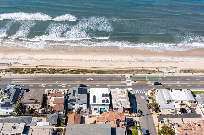 Building Photo - 3460 Carlsbad Blvd