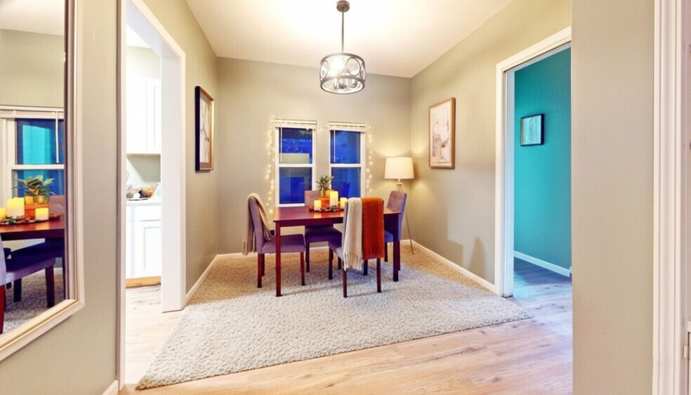 Building Photo - 1341 S Sandusky Ave