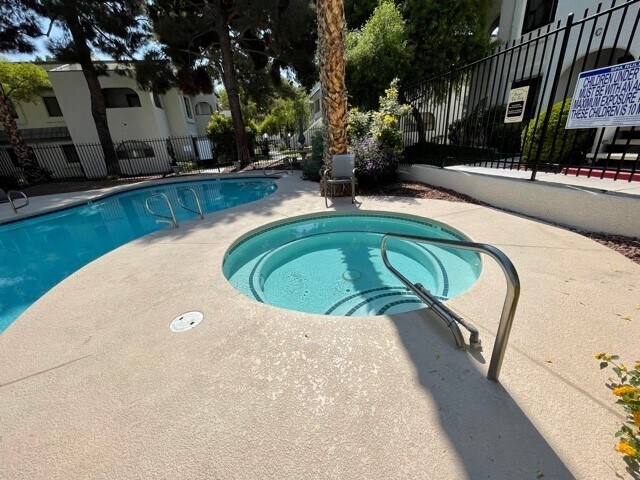 Building Photo - 1406 Santa Margarita St