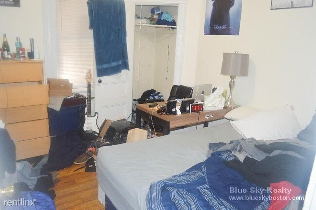 Building Photo - 97 Calumet St