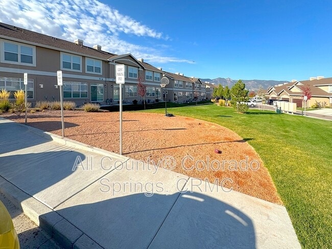 Building Photo - 764 Brambleberry Hts