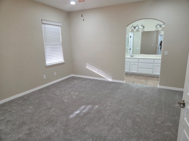 Building Photo - 328 La Paz St